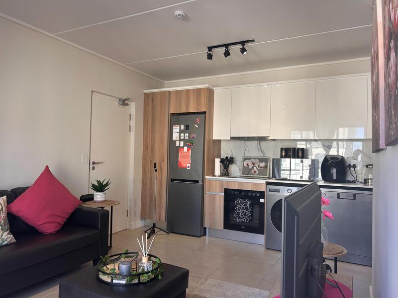 To Let 1 Bedroom Property for Rent in Sandown Western Cape